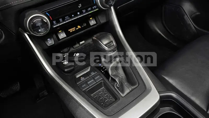 Toyota Rav4 LANE ASSIST* BLIND SPOT* КАМЕРА* ПОДГРЕВИ* , снимка 10 - Автомобили и джипове - 54133704