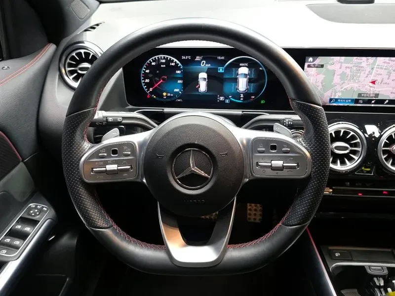 Mercedes-Benz GLA 250 4Matic, снимка 13 - Автомобили и джипове - 55717104