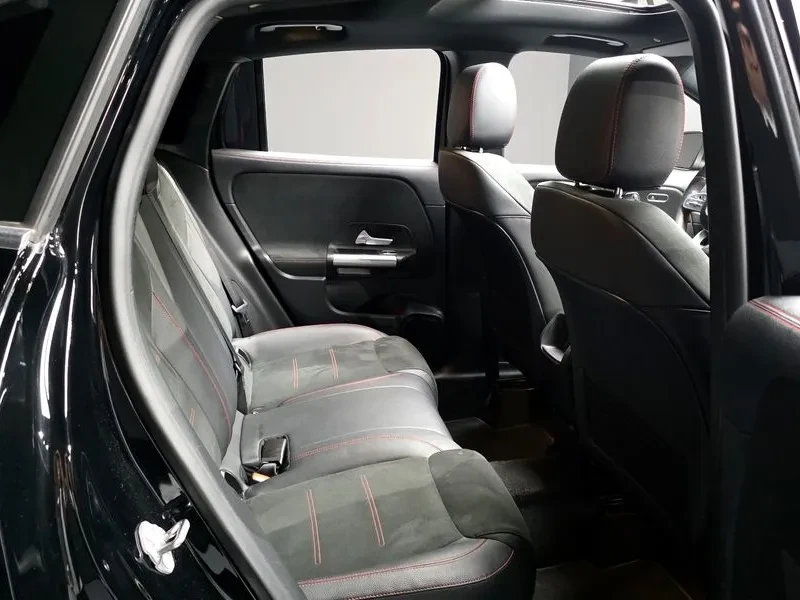 Mercedes-Benz GLA 250 4Matic, снимка 11 - Автомобили и джипове - 55717104