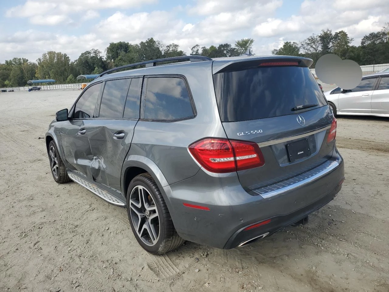 Mercedes-Benz GLS 550 4MATIC - изображение 4