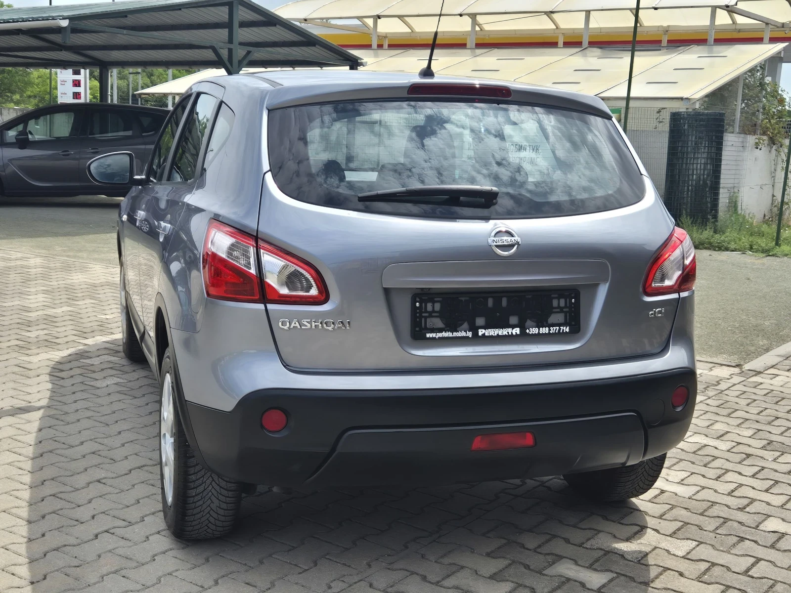 Nissan Qashqai 2.0 диз 4х4 150к.с. - изображение 9