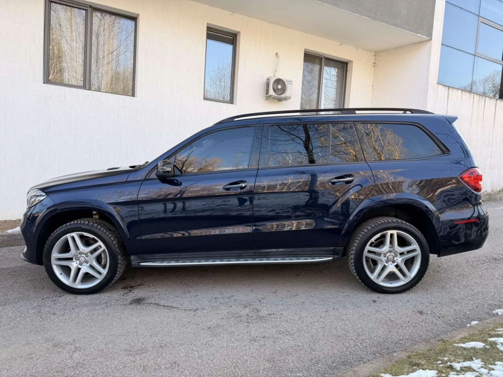 Mercedes-Benz GLS 500 AMG LINE / 80000км - изображение 4