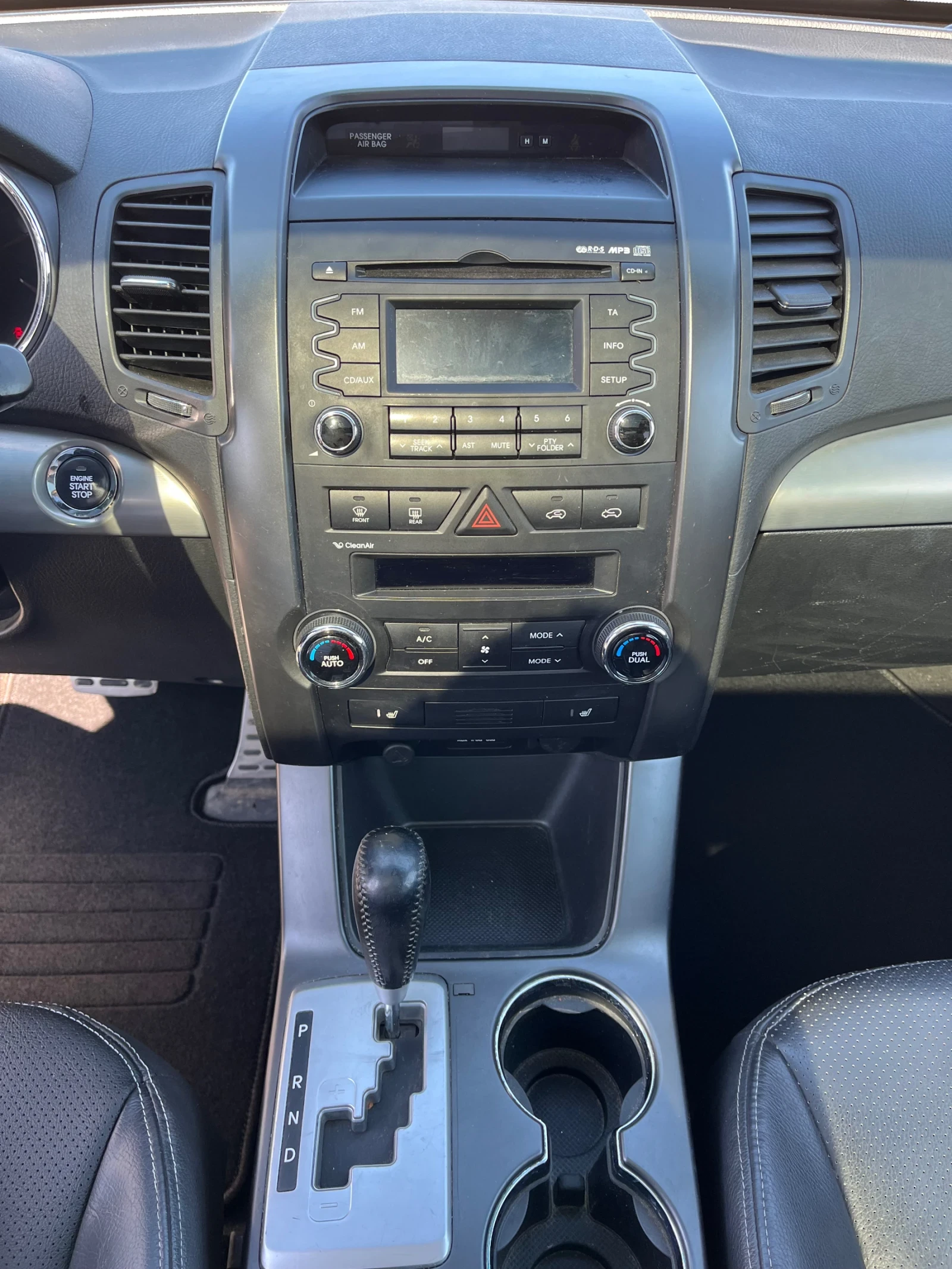 Kia Sorento, снимка 11 - Автомобили и джипове - 53734940