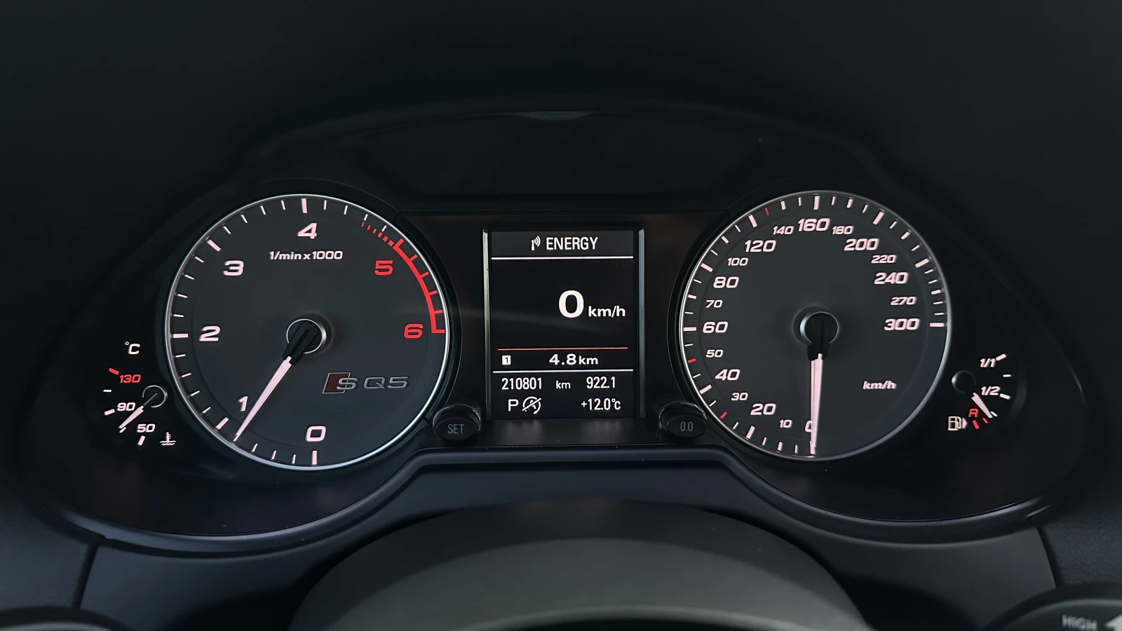 Audi SQ5 BANG & OLUFSEN| FULL| СЕРВИЗНА ИСТОРИЯ| ОБСЛУЖЕНА|, снимка 13 - Автомобили и джипове - 53801937