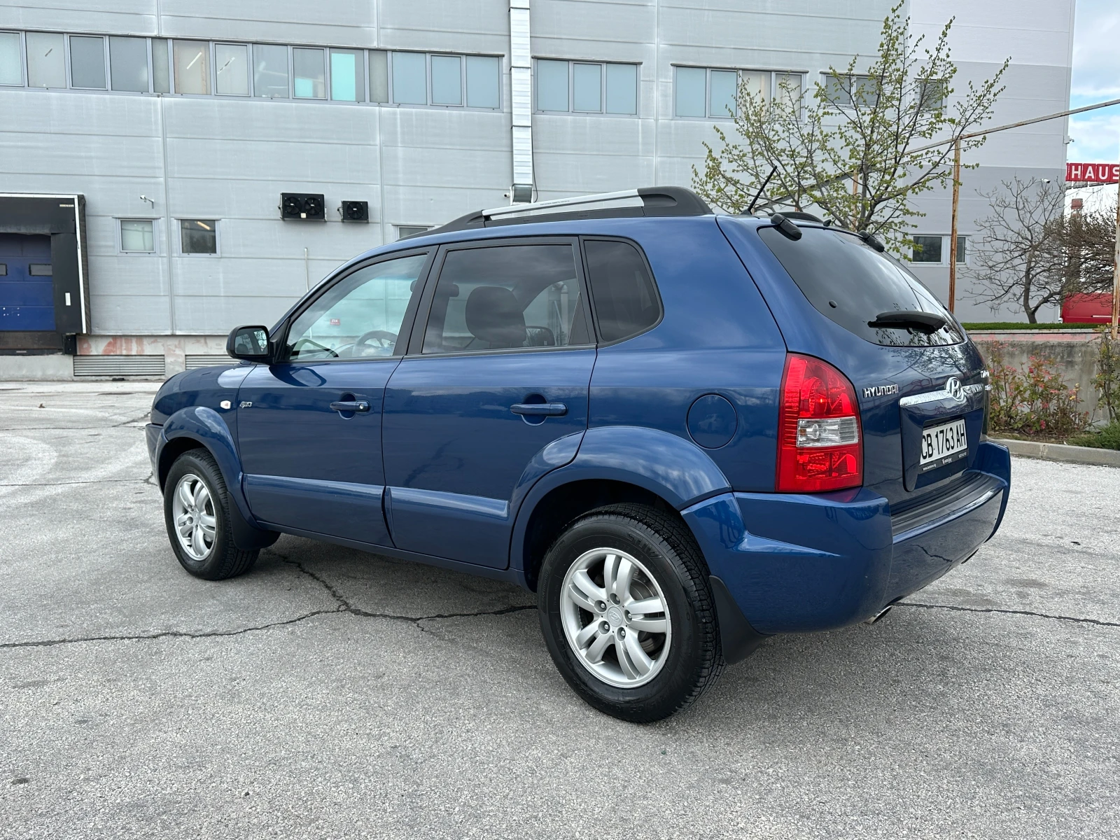 Hyundai Tucson 2, 0 дизел/Кожа, снимка 3 - Автомобили и джипове - 54291107