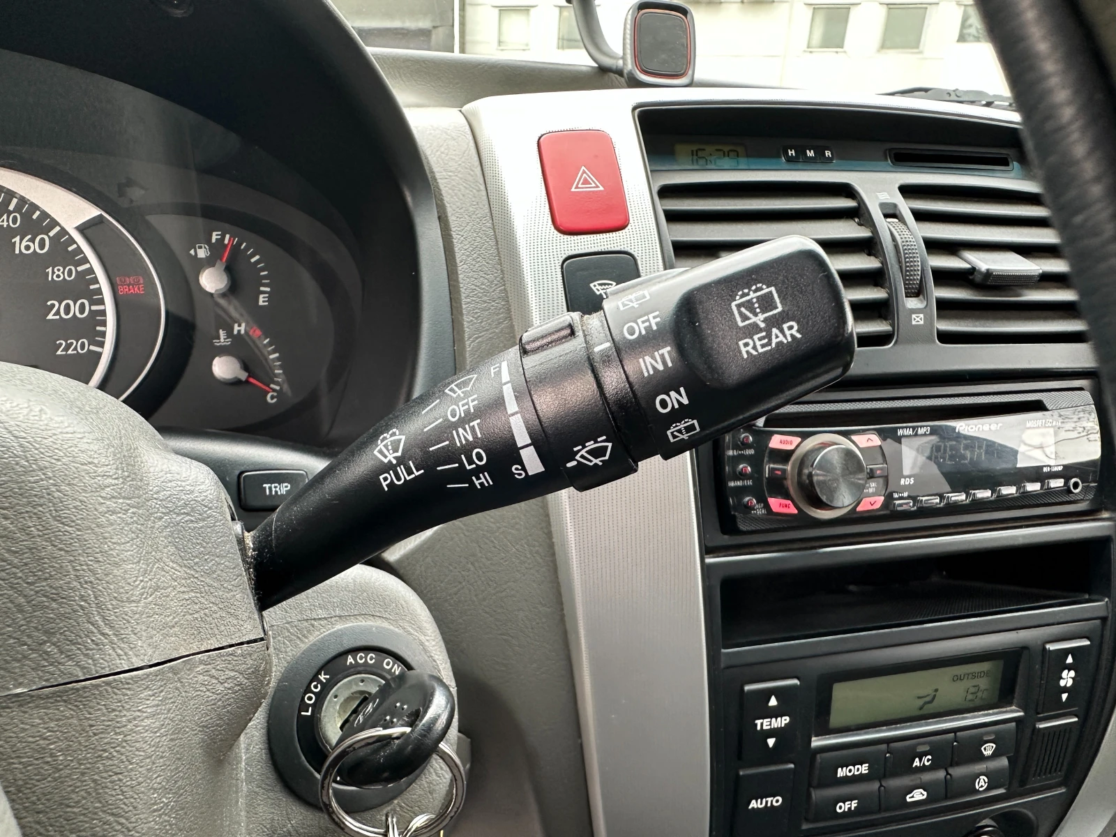 Hyundai Tucson 2, 0 дизел/Кожа, снимка 16 - Автомобили и джипове - 54291107