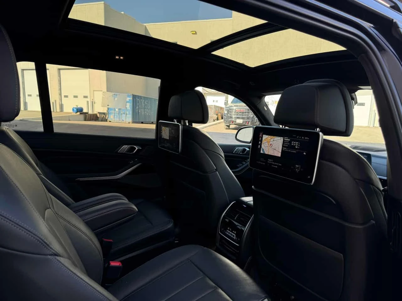 BMW X7 xDrive40i Sports Activity Vehicle  CARFAX, снимка 14 - Автомобили и джипове - 54776381