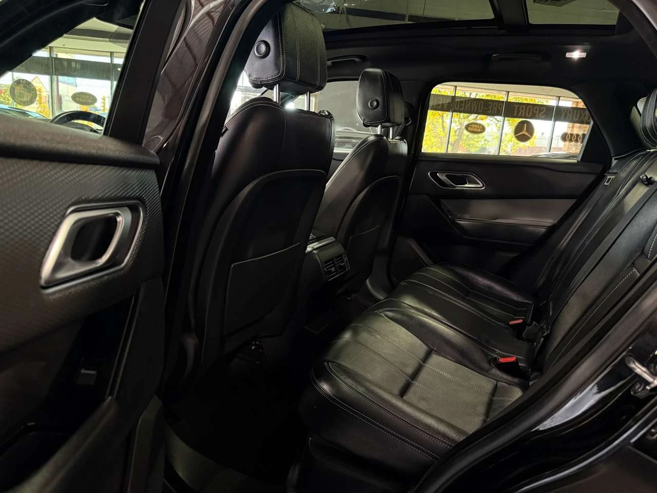 Land Rover Range Rover Velar P250 S, снимка 11 - Автомобили и джипове - 56706732