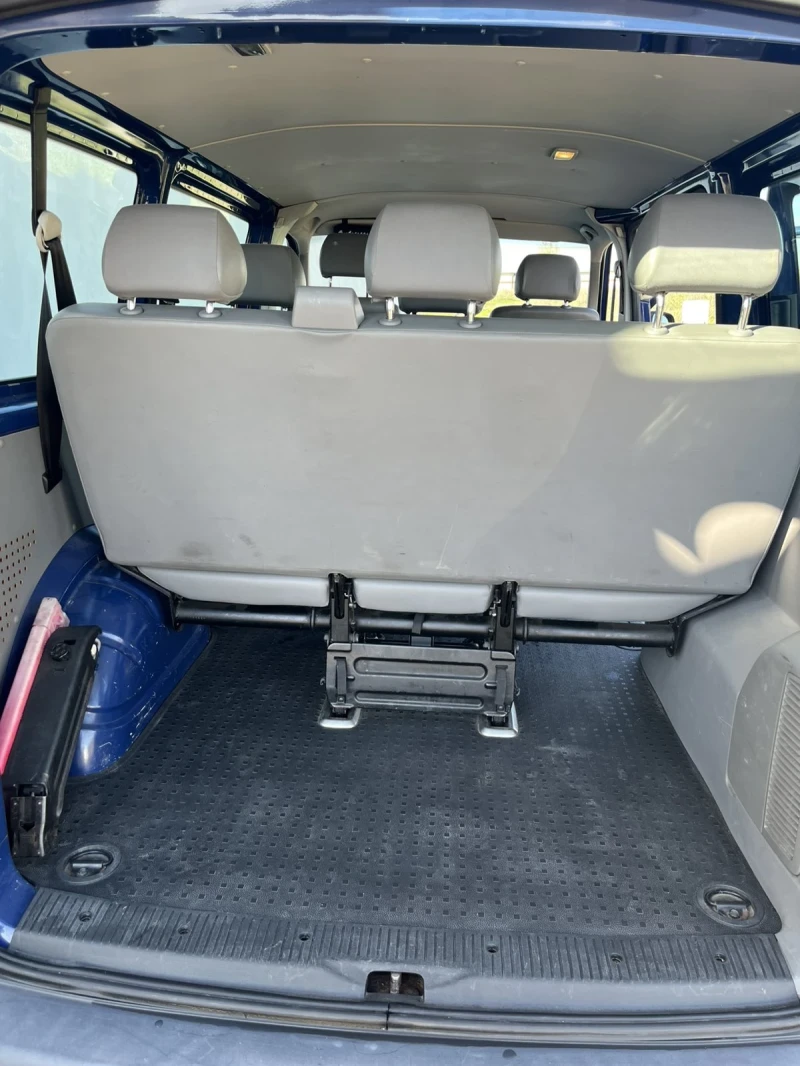 VW T5 1.9 TDI 102 PS, снимка 8 - Бусове и автобуси - 52424392