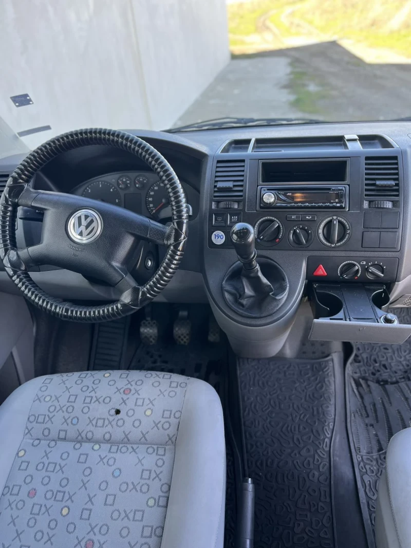 VW T5 1.9 TDI 102 PS, снимка 10 - Бусове и автобуси - 52424392