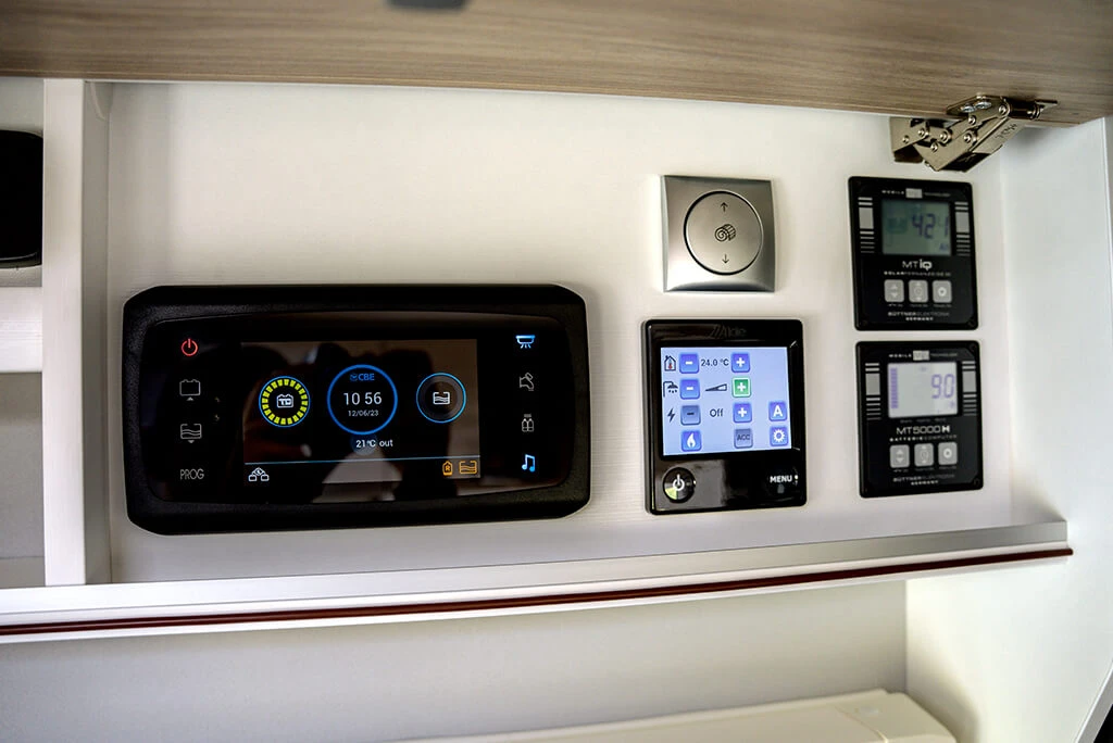 Кемпер Frankia PLATIN 190к.с. Mercedes ALDE 420Ah СОЛАР 2026, снимка 6 - Каравани и кемпери - 54042741