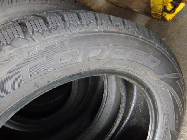 Гуми Зимни 235/55R18, снимка 8 - Гуми и джанти - 10812609