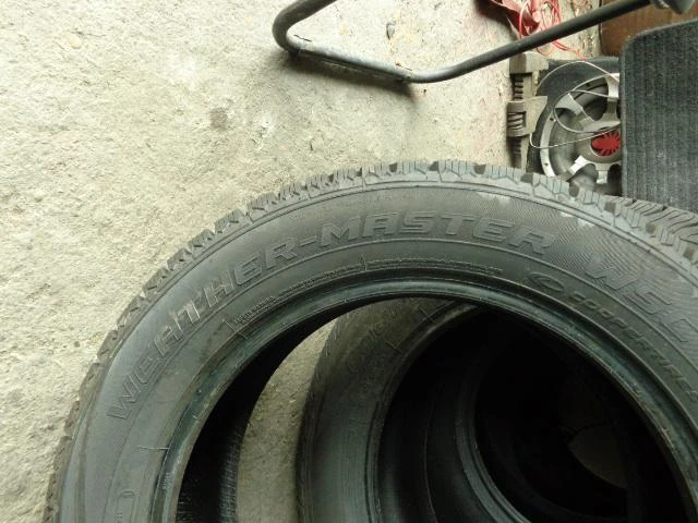 Гуми Зимни 235/55R18, снимка 9 - Гуми и джанти - 10812609