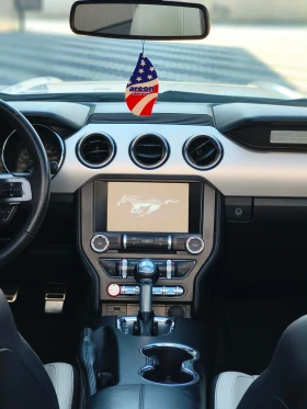 Ford Mustang 2.3 Premium, снимка 13