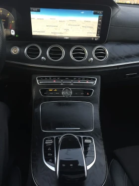 Mercedes-Benz E 220 AMG/DIGIATL/CAM/AMBI/CAR PLAY/ПОДГРЕВ - 46999 лв. - 95366727 | Car24.bg