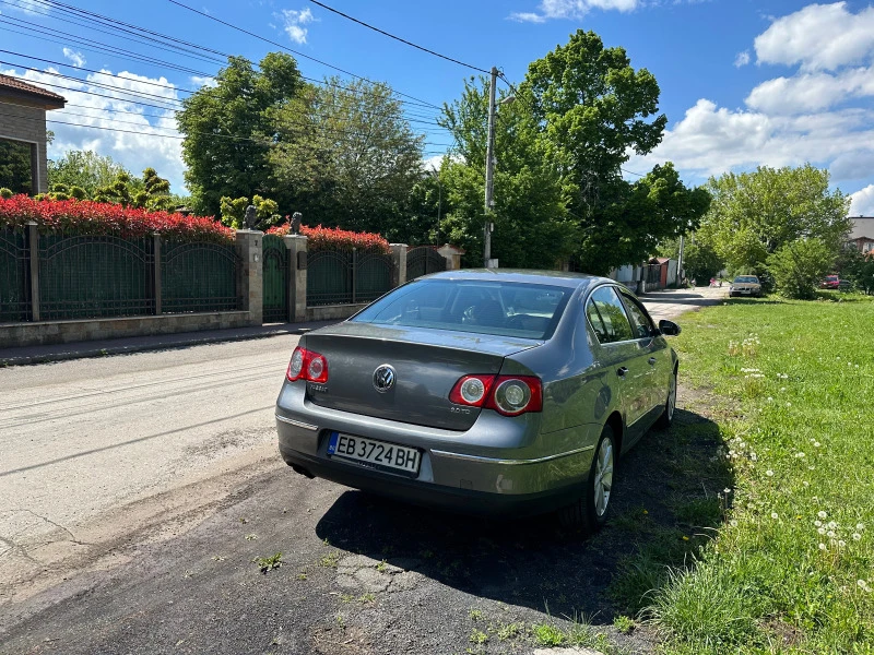 VW Passat 2.0 TDI, снимка 5 - Автомобили и джипове - 48056332