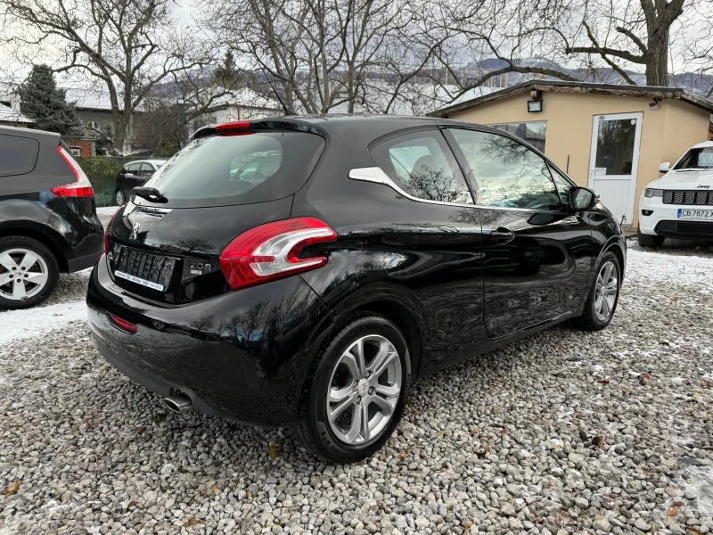 Peugeot 208 1.6HDI Allure 92k.c. - EURO5b - ОТЛИЧНО СЪСТОЯНИЕ!, снимка 4 - Автомобили и джипове - 48112699