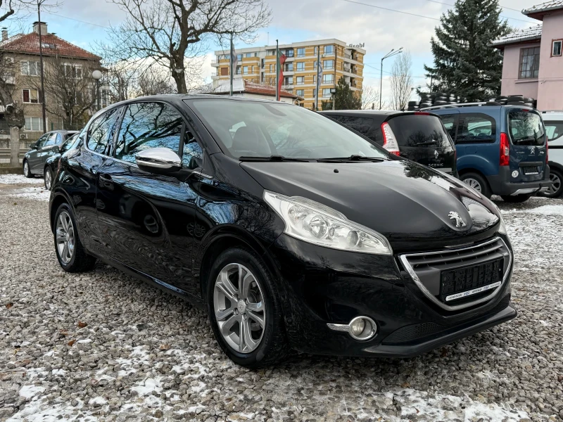 Peugeot 208 1.6HDI Allure 92k.c. - EURO5b - ОТЛИЧНО СЪСТОЯНИЕ!, снимка 3 - Автомобили и джипове - 48112699