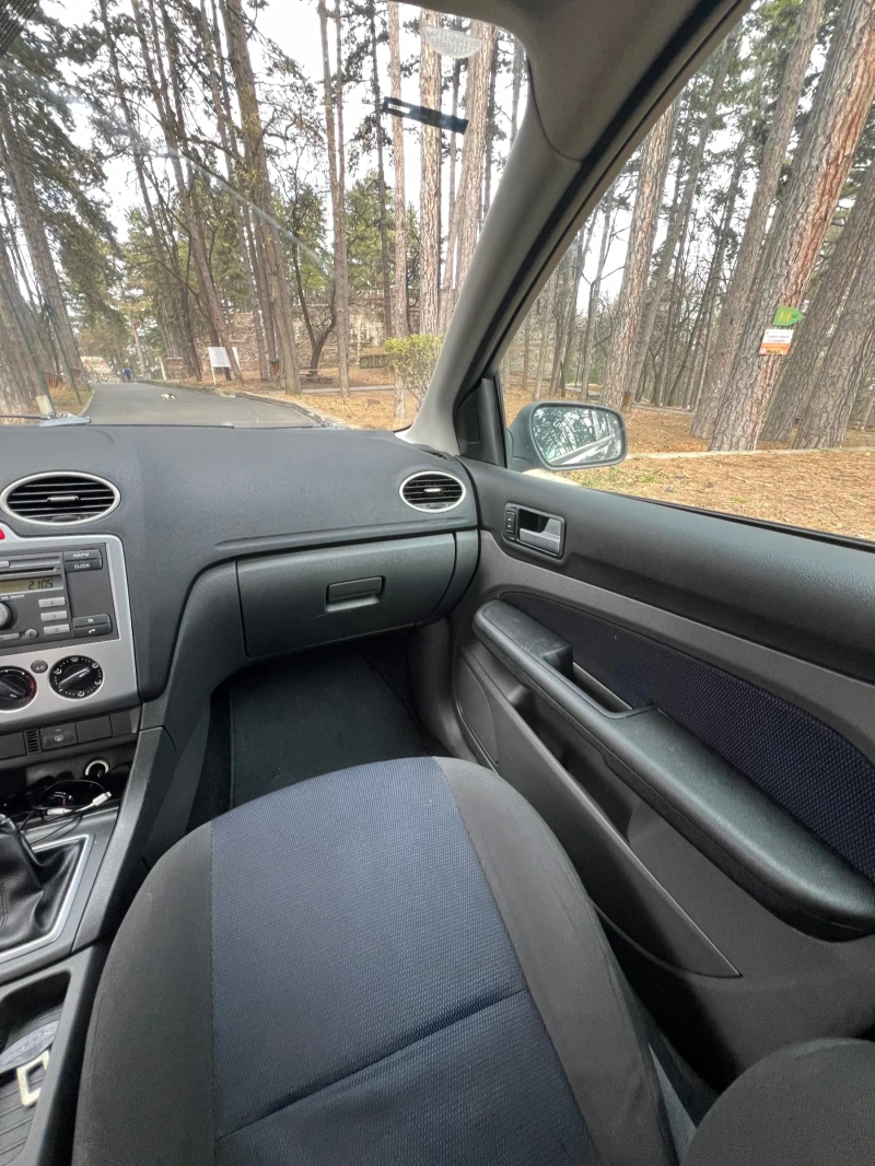 Ford Focus 1.6tdci, снимка 11 - Автомобили и джипове - 48212107