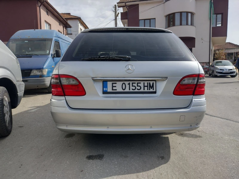 Mercedes-Benz E 320, снимка 3 - Автомобили и джипове - 48462041