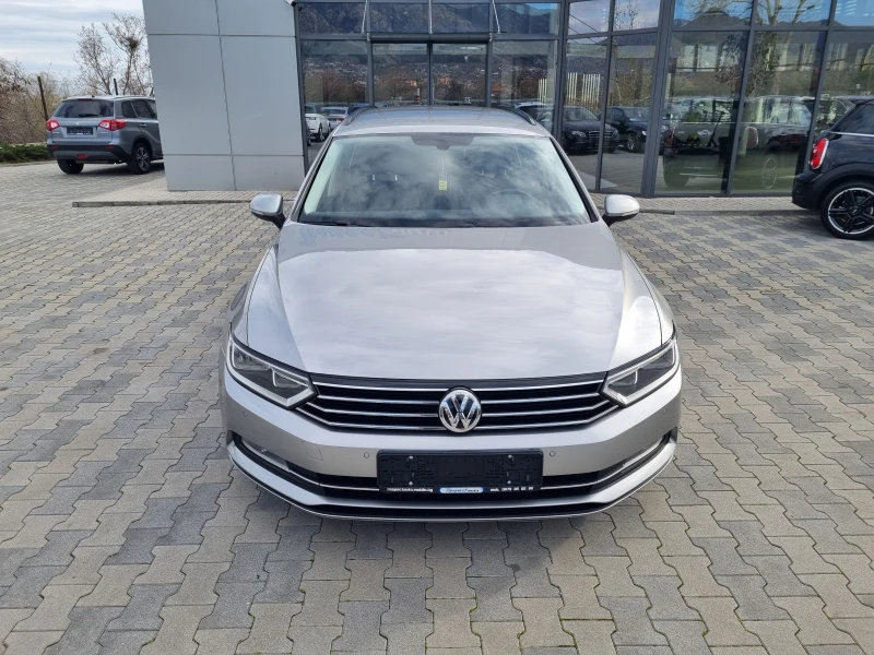 VW Passat 2.0TDi-150кс СЕРВИЗНА ИСТОРИЯ в VW! EURO 6B, снимка 2 - Автомобили и джипове - 49546359