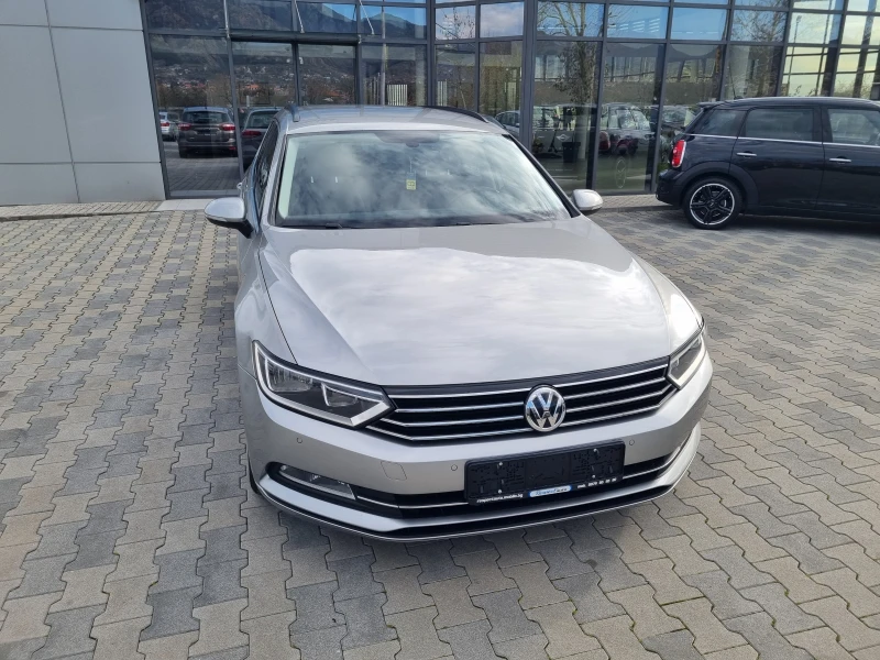 VW Passat 2.0TDi-150кс СЕРВИЗНА ИСТОРИЯ в VW! EURO 6B, снимка 1 - Автомобили и джипове - 49546359