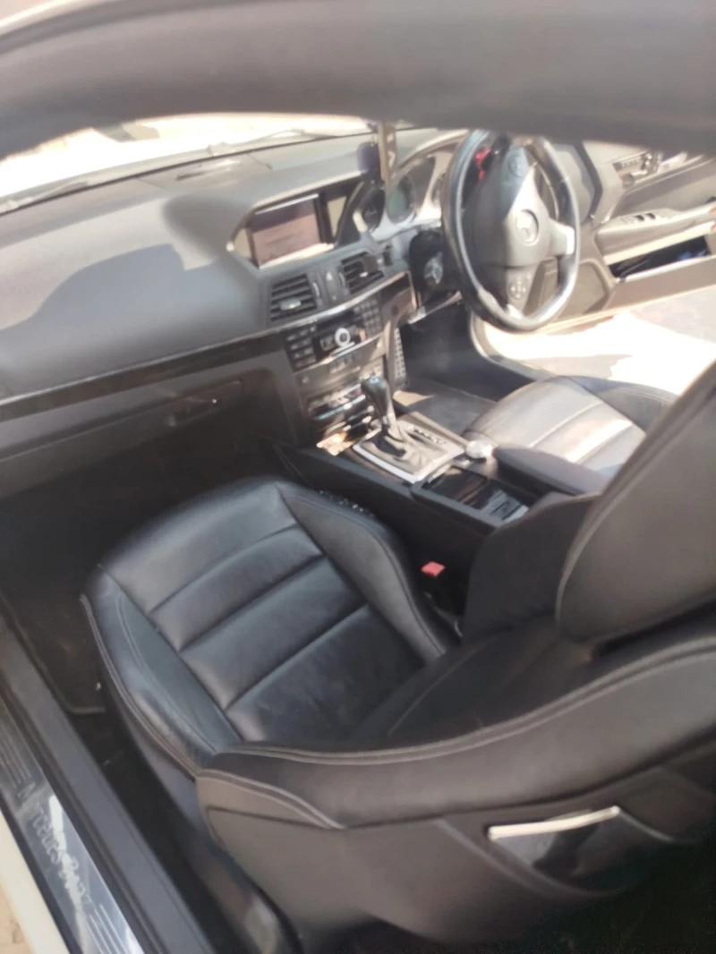 Mercedes-Benz E 350 Десен волан!, снимка 8 - Автомобили и джипове - 50936128
