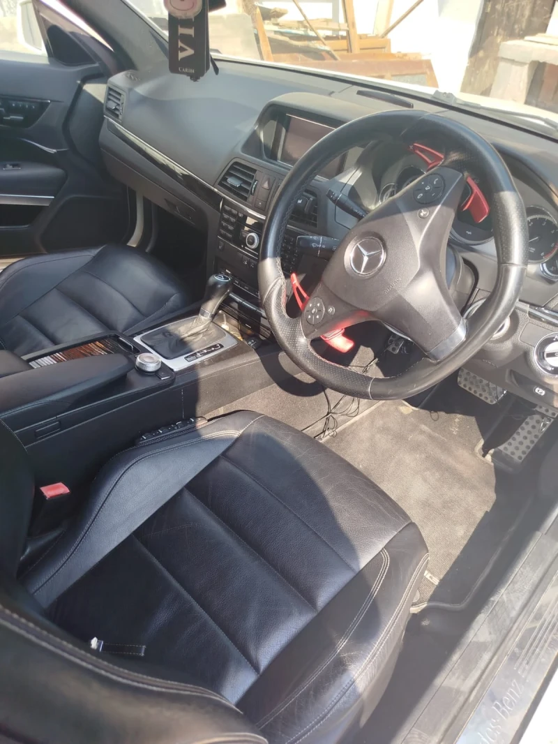 Mercedes-Benz E 350 Десен волан!, снимка 9 - Автомобили и джипове - 50936128