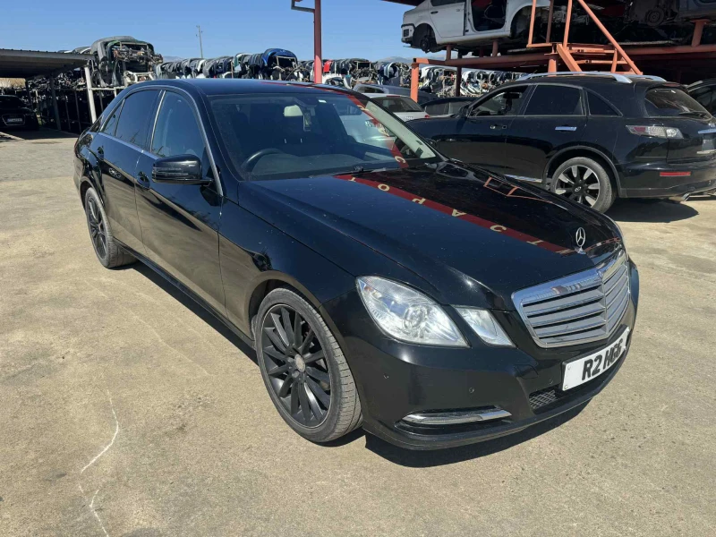 Mercedes-Benz E 220 CDI, снимка 2 - Автомобили и джипове - 51510726