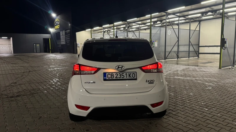 Hyundai Ix20, снимка 3 - Автомобили и джипове - 52528624