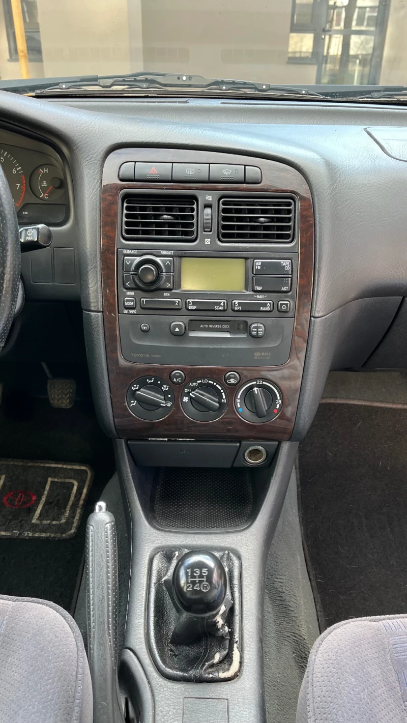 Toyota Avensis, снимка 10 - Автомобили и джипове - 53418072