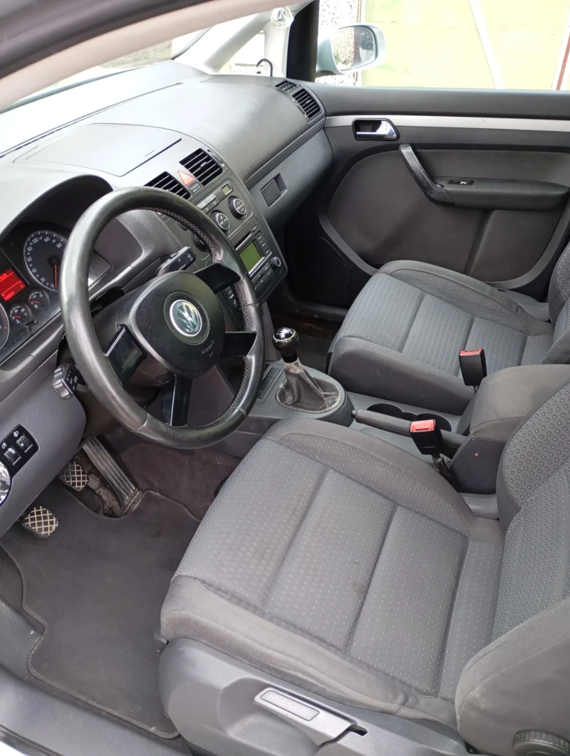 VW Touran, снимка 7 - Автомобили и джипове - 53583020