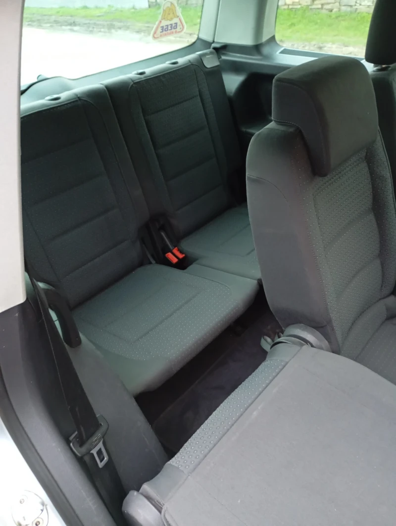 VW Touran, снимка 12 - Автомобили и джипове - 53583020