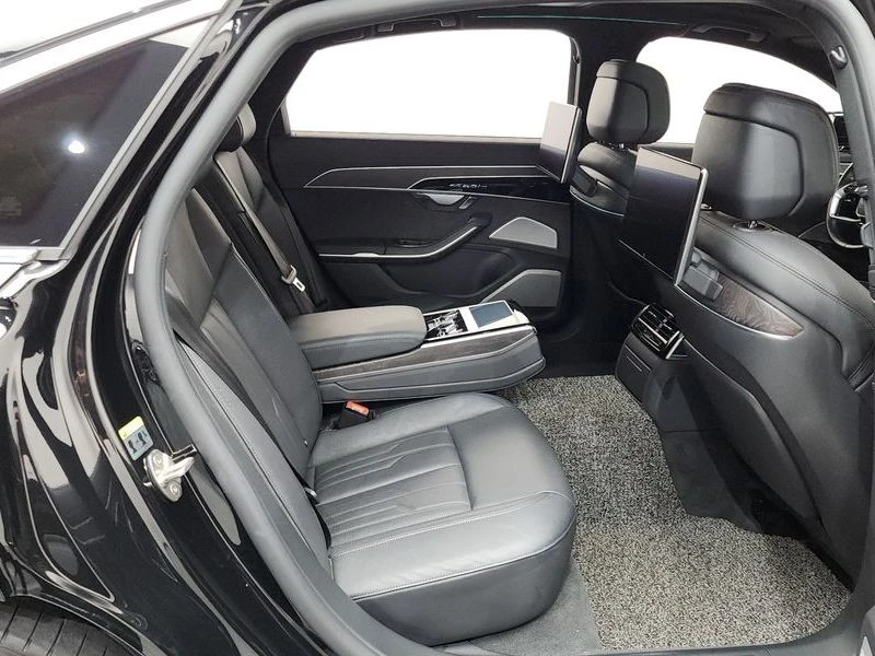 Audi A8 3.0 DMG Automatic, снимка 14 - Автомобили и джипове - 55450901