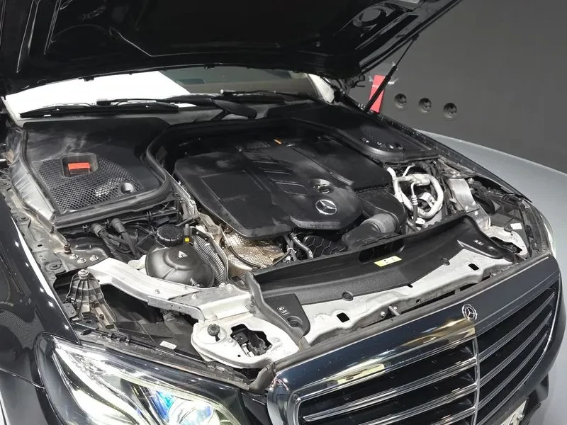 Mercedes-Benz E 200 - САМО 30% АВАНС, снимка 6 - Автомобили и джипове - 55569100