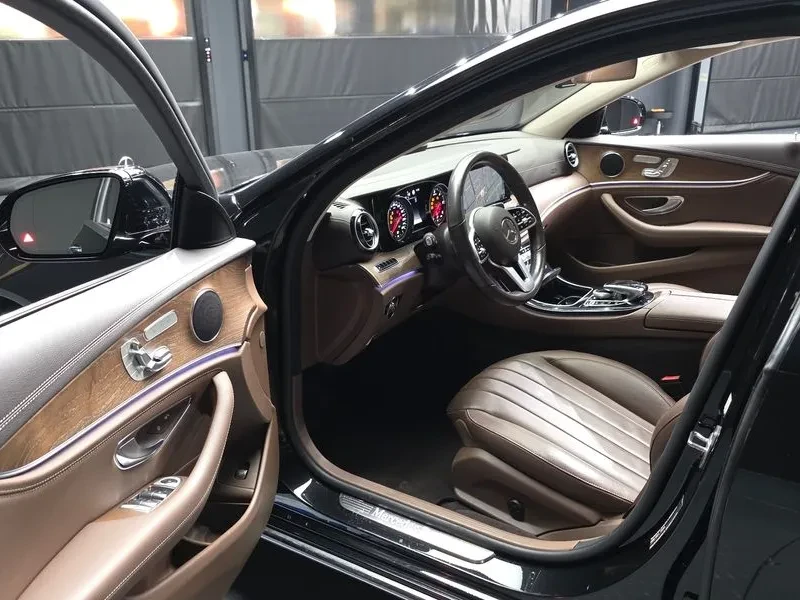 Mercedes-Benz E 200 - САМО 30% АВАНС, снимка 10 - Автомобили и джипове - 55569100