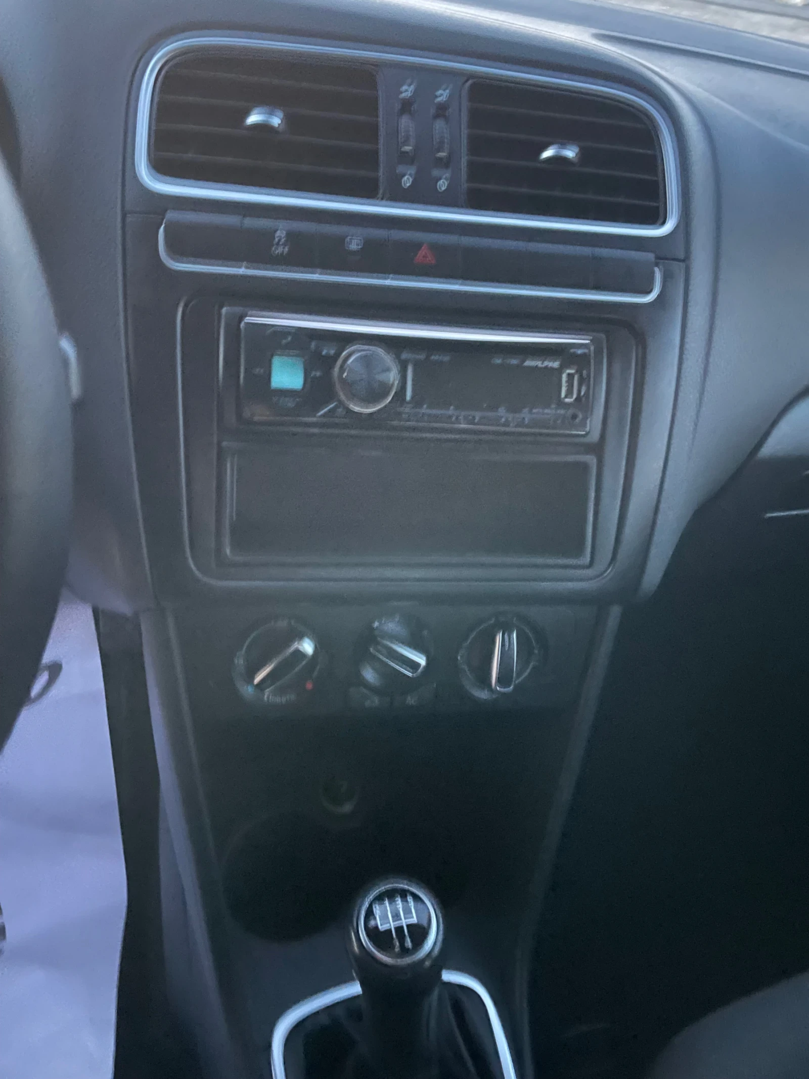 VW Polo 1.6TDI-75-ITALIA | Mobile.bg — изображение 11