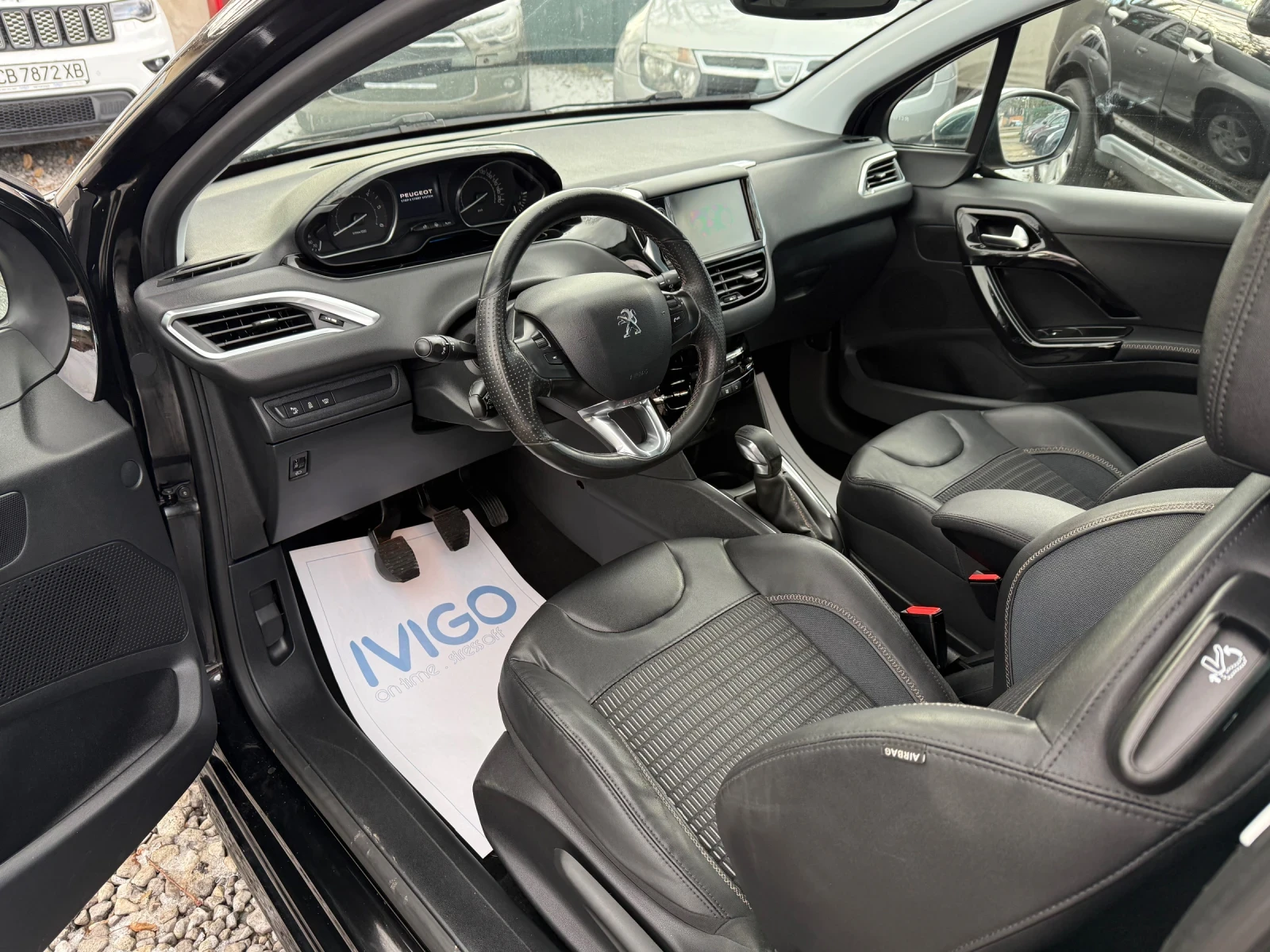 Peugeot 208 1.6HDI Allure 92k.c. - EURO5b - ОТЛИЧНО СЪСТОЯНИЕ! - изображение 8