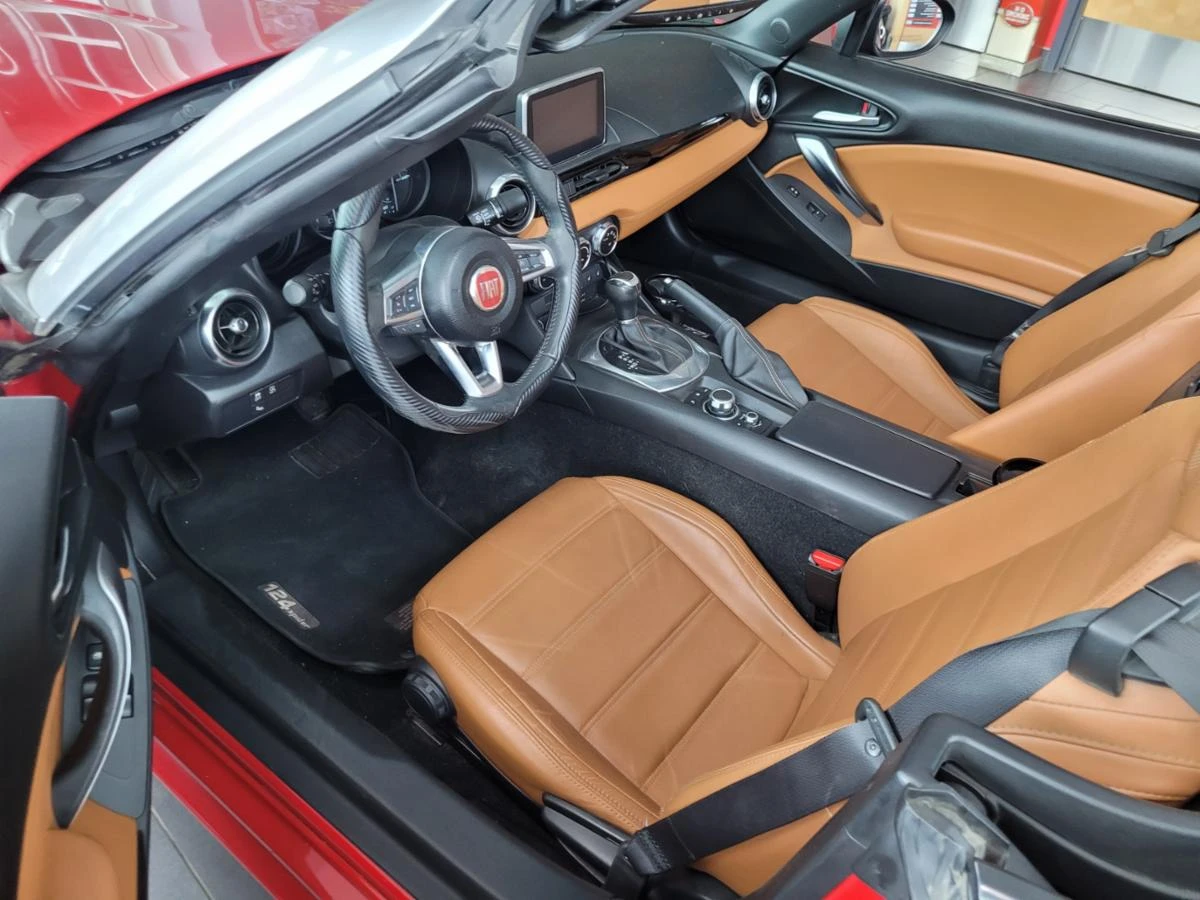 Fiat 124 SPYDER LUSSO CARFAX АВТО КРЕДИТ  - изображение 6