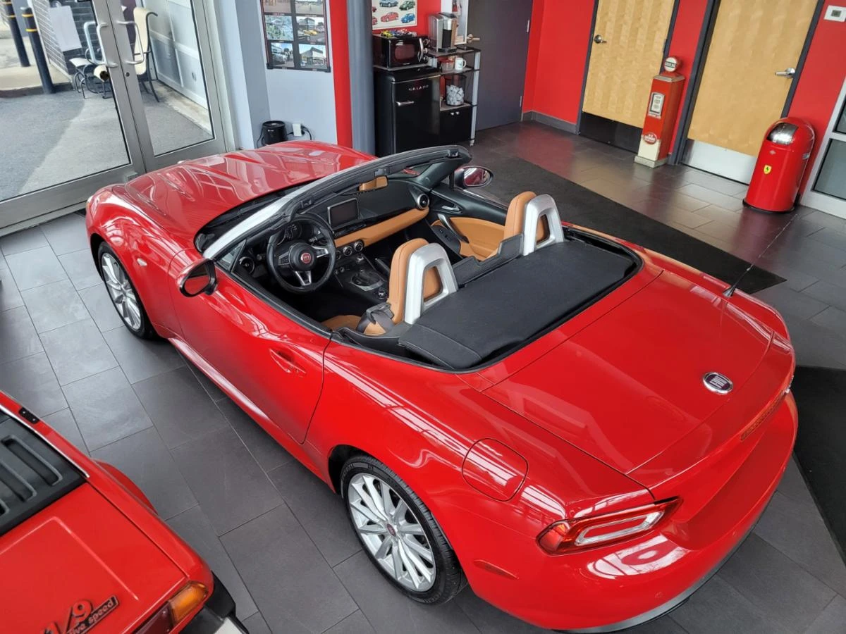 Fiat 124 SPYDER LUSSO CARFAX АВТО КРЕДИТ  - изображение 4