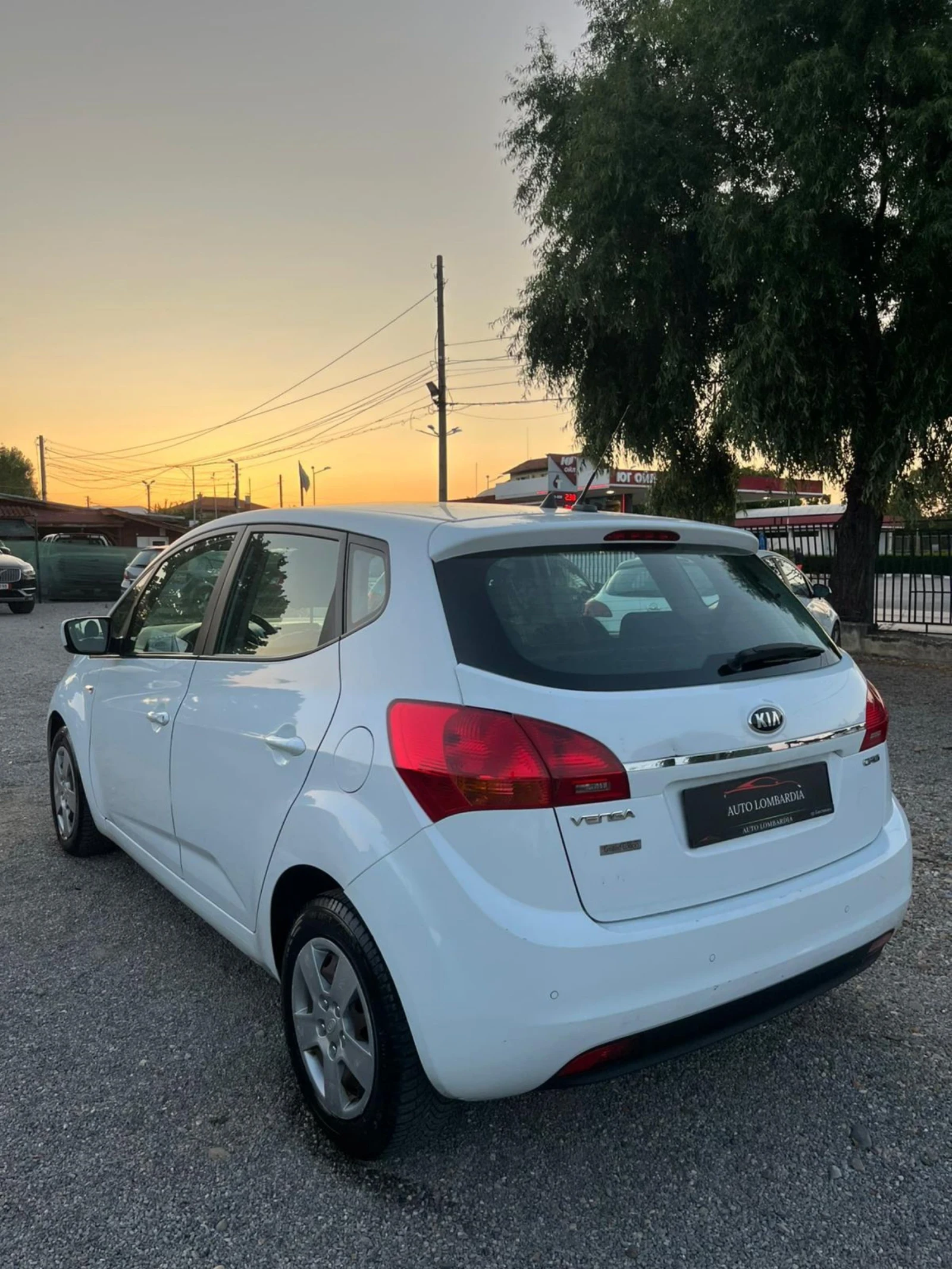 Kia Venga 1.4 CRDI 2бр.  - изображение 7