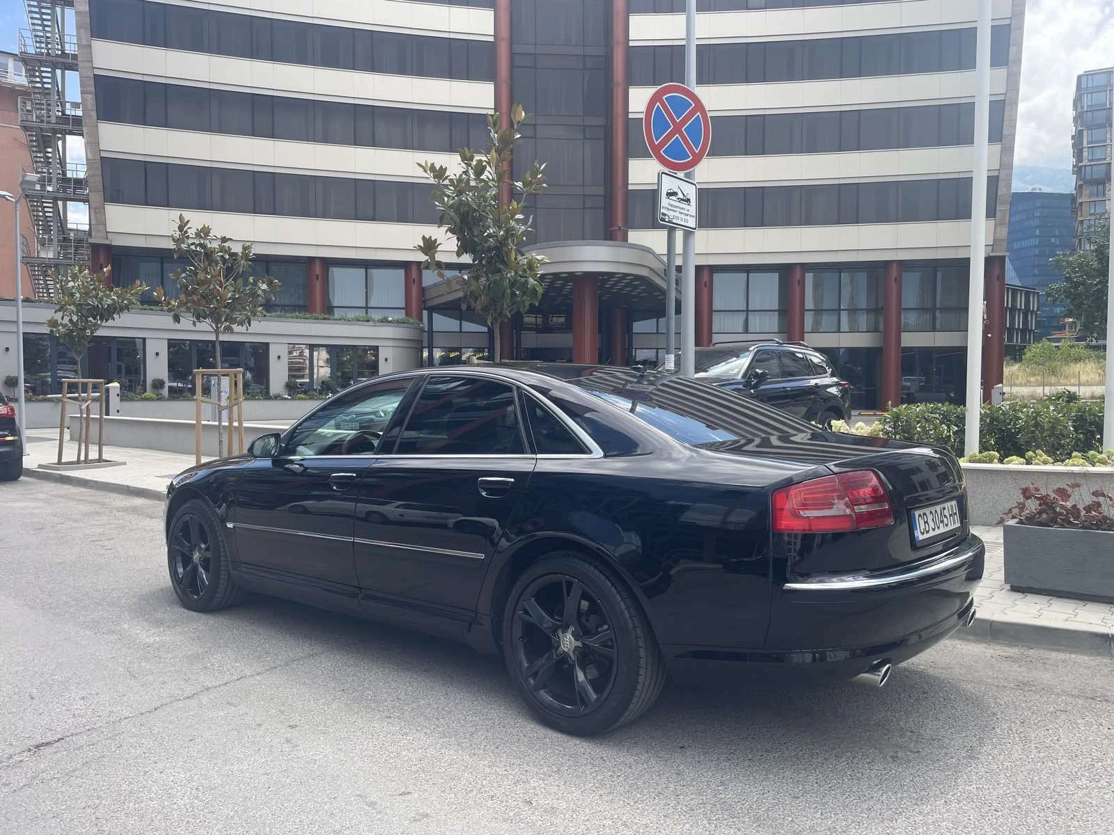 Audi A8 4.2 TDI V8 Biturbo Quattro - изображение 4