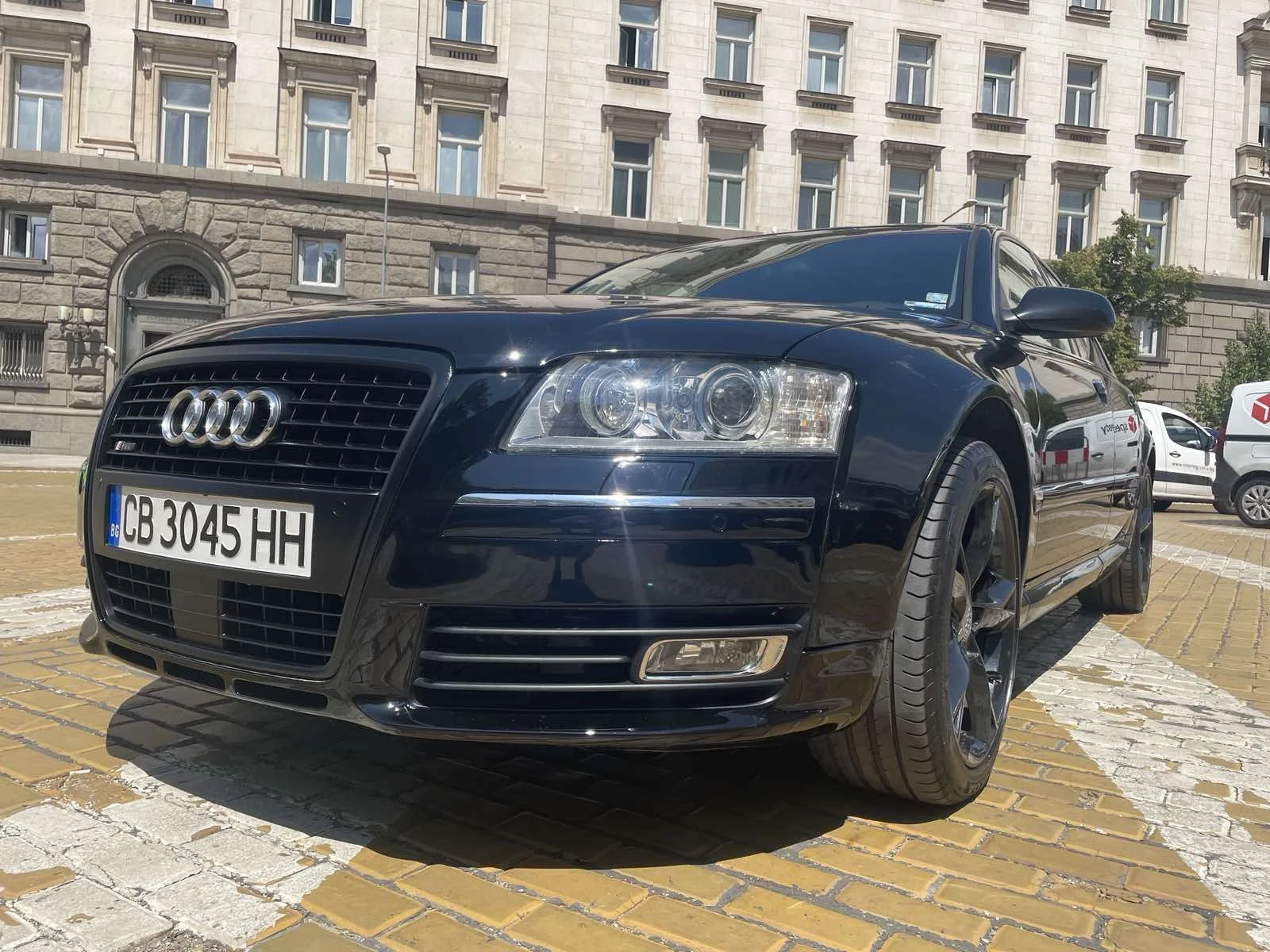 Audi A8 4.2 TDI V8 Biturbo Quattro - изображение 7