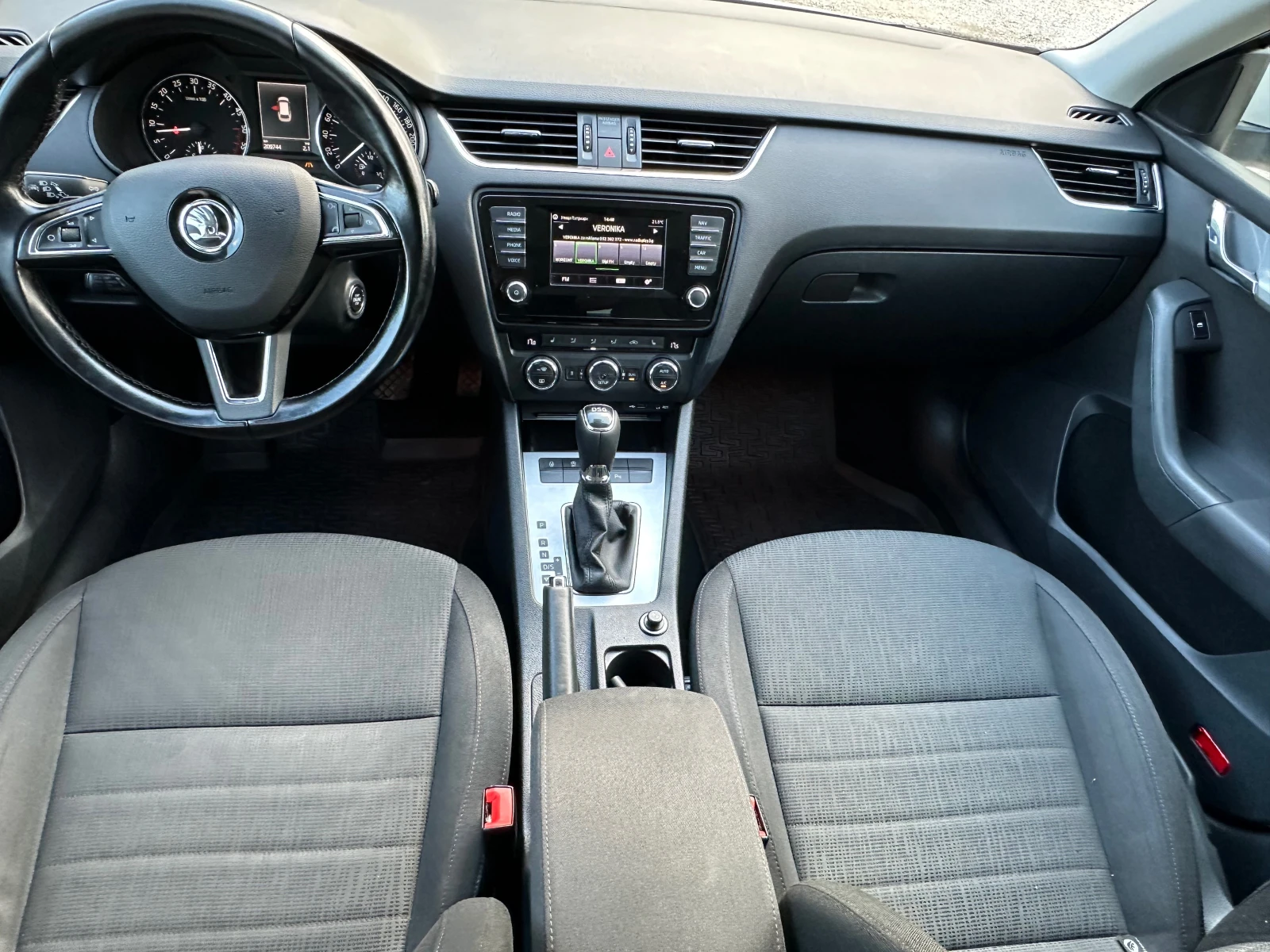 Skoda Octavia 1.6TDI* AVTOMAT* D&G* NAVI*  | Mobile.bg   12