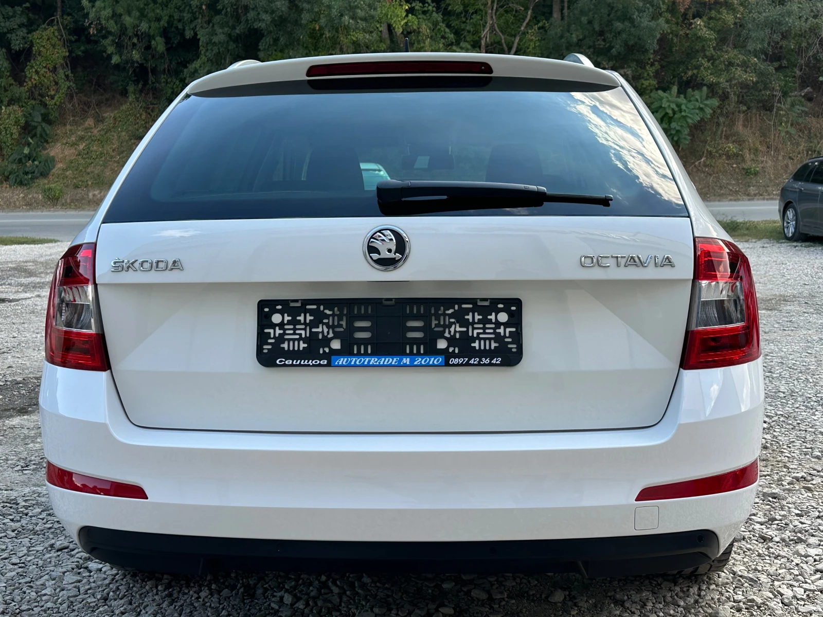 Skoda Octavia 1.6TDI* AVTOMAT* D&G* NAVI*  - изображение 5