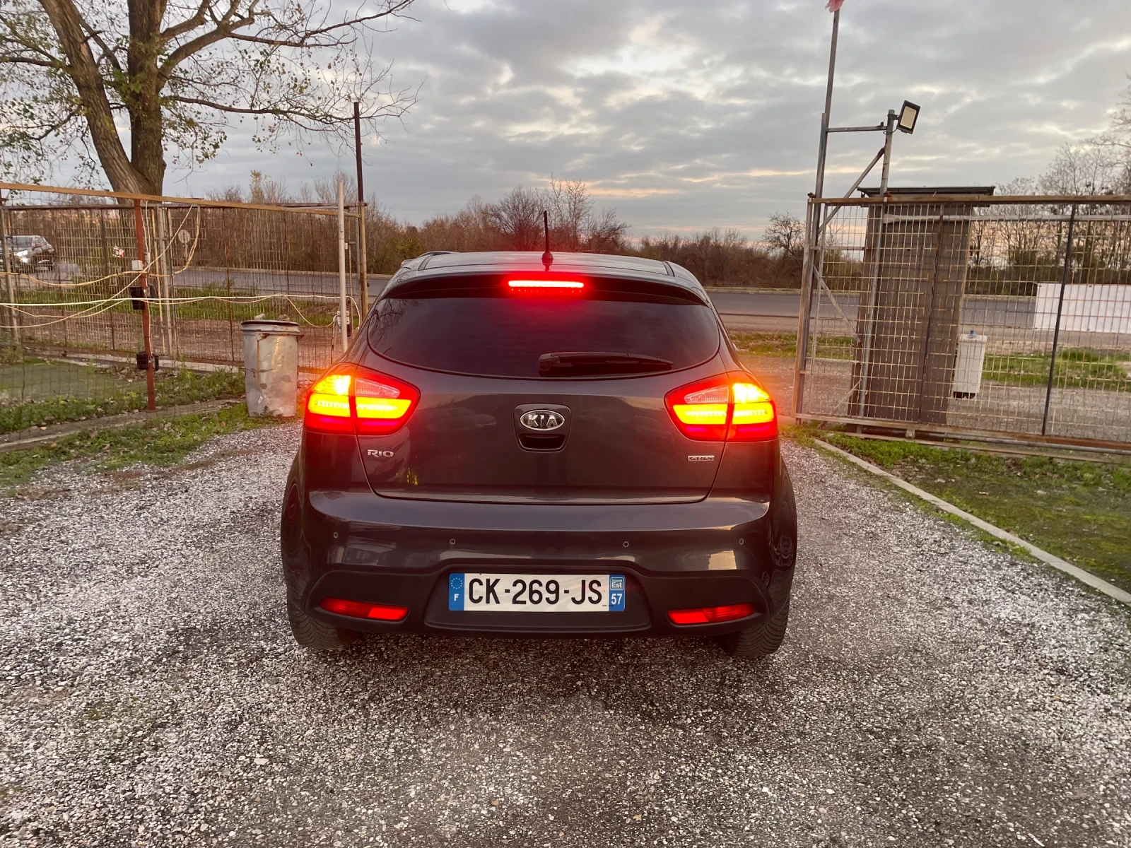 Kia Rio 1.4 CRDI.90K - изображение 6
