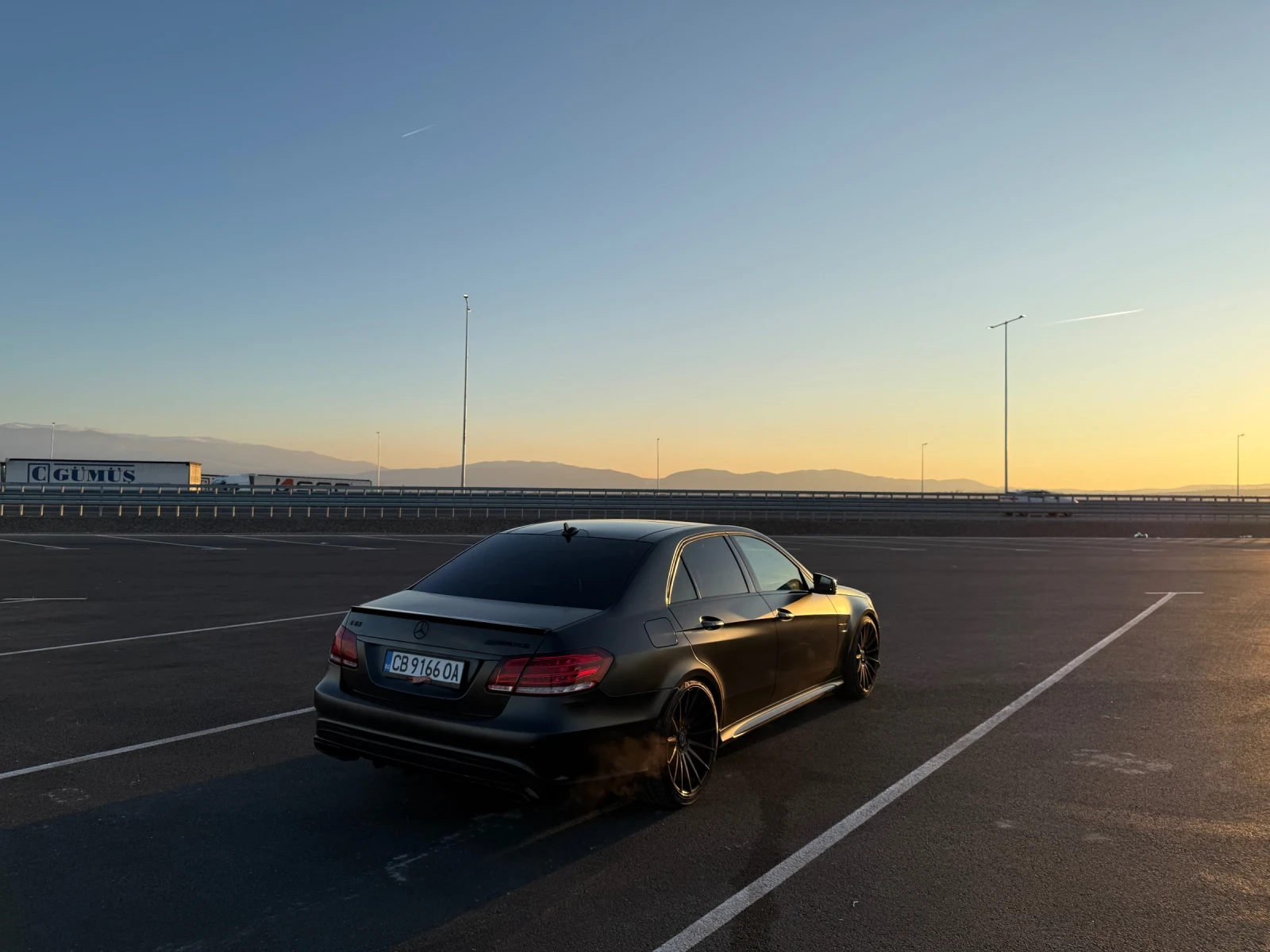 Mercedes-Benz E 63 AMG, снимка 3 - Автомобили и джипове - 54297069