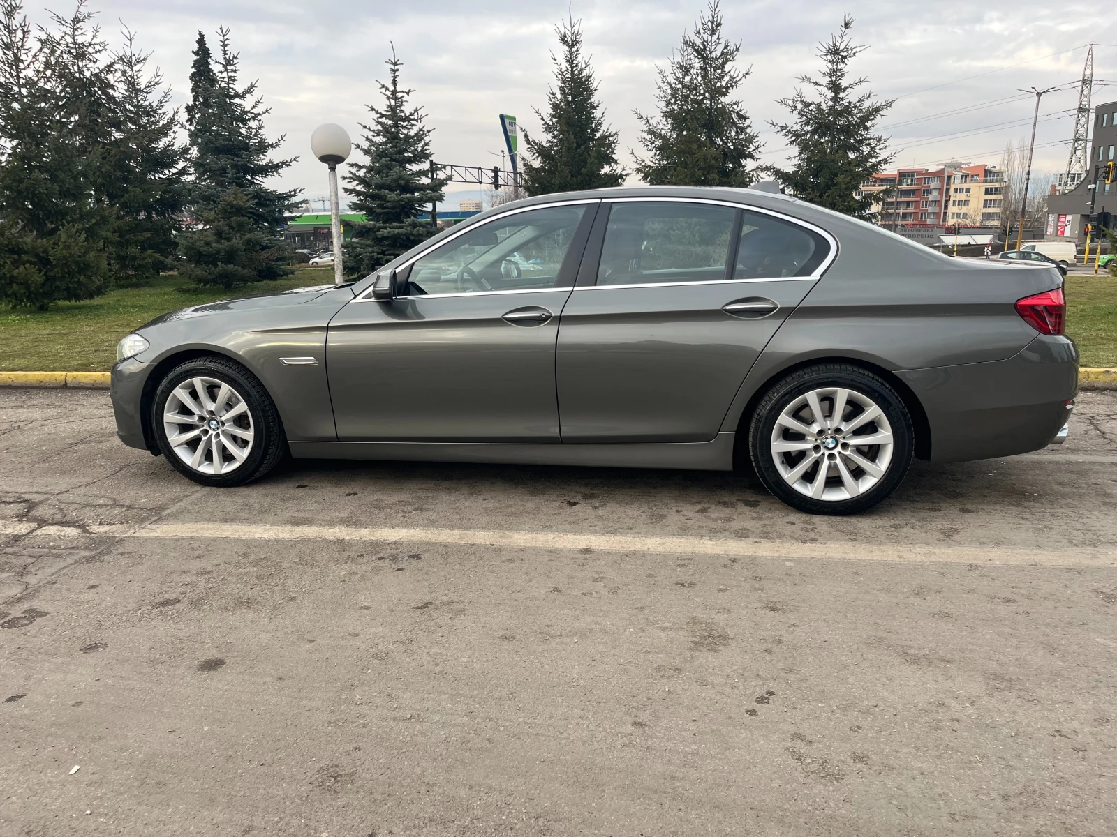 BMW 530
