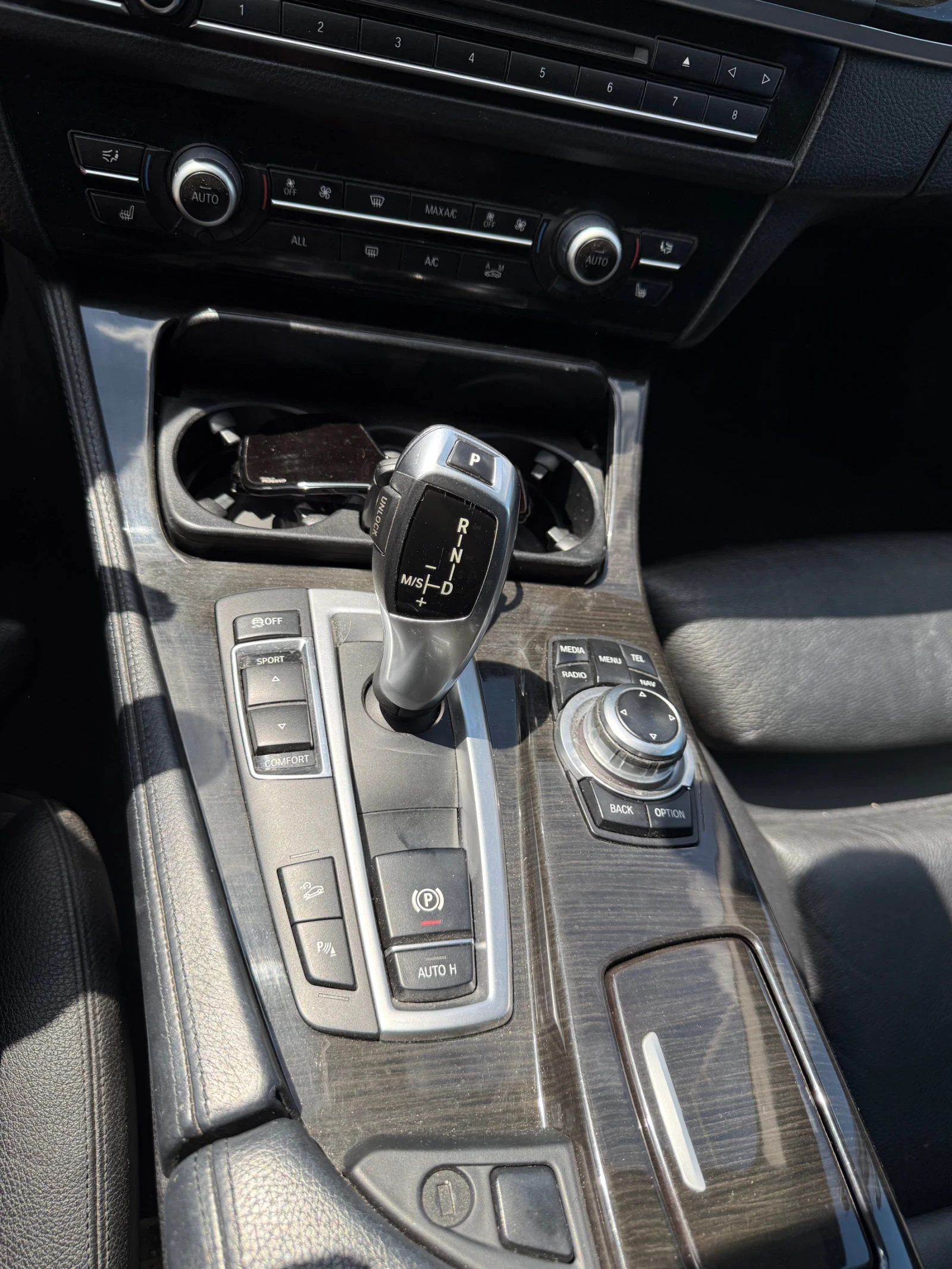 BMW 530 xdrive* adaptive drive* key less* soft close* , снимка 10 - Автомобили и джипове - 54545614