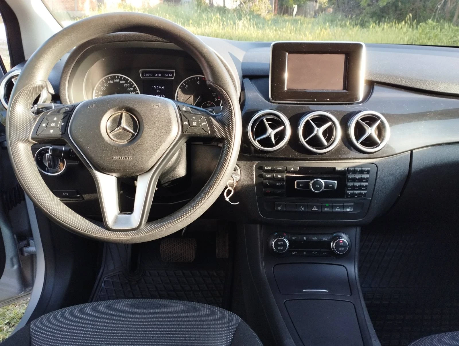 Mercedes-Benz B 200